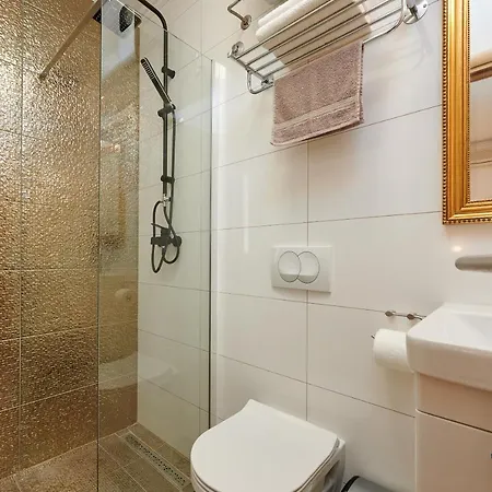 Rooms Antonio 3*