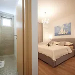 Rooms Antonio 3*